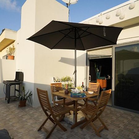 セント・ポールズ・ベイCosy Designer Seaview Penthouse With Terrace & Bbqアパートメント エクステリア 写真