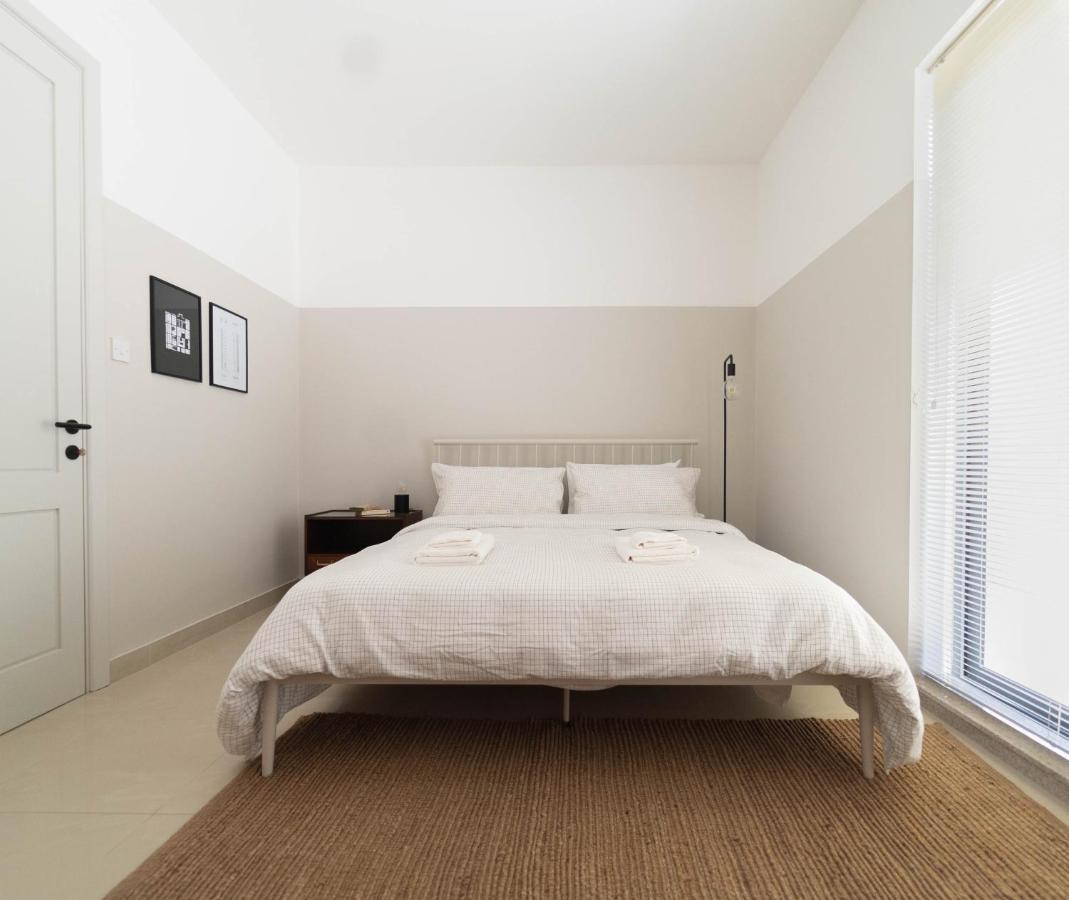 セント・ポールズ・ベイCosy Designer Seaview Penthouse With Terrace & Bbqアパートメント エクステリア 写真
